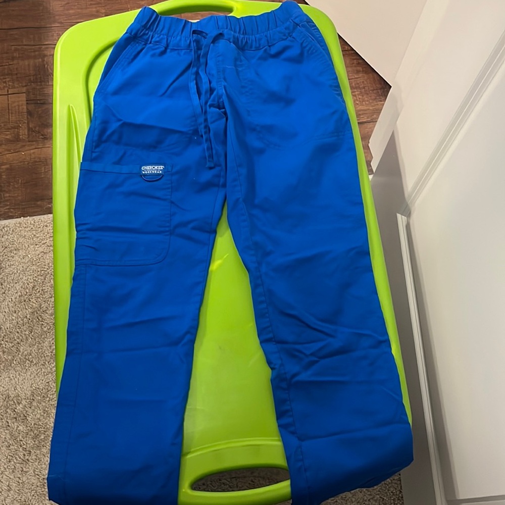 Cherokee scrubs